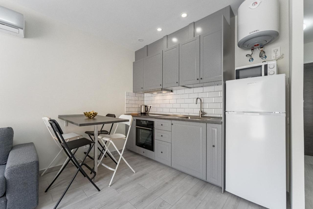 Apartment In The Orlando Complex 阿德耶 外观 照片
