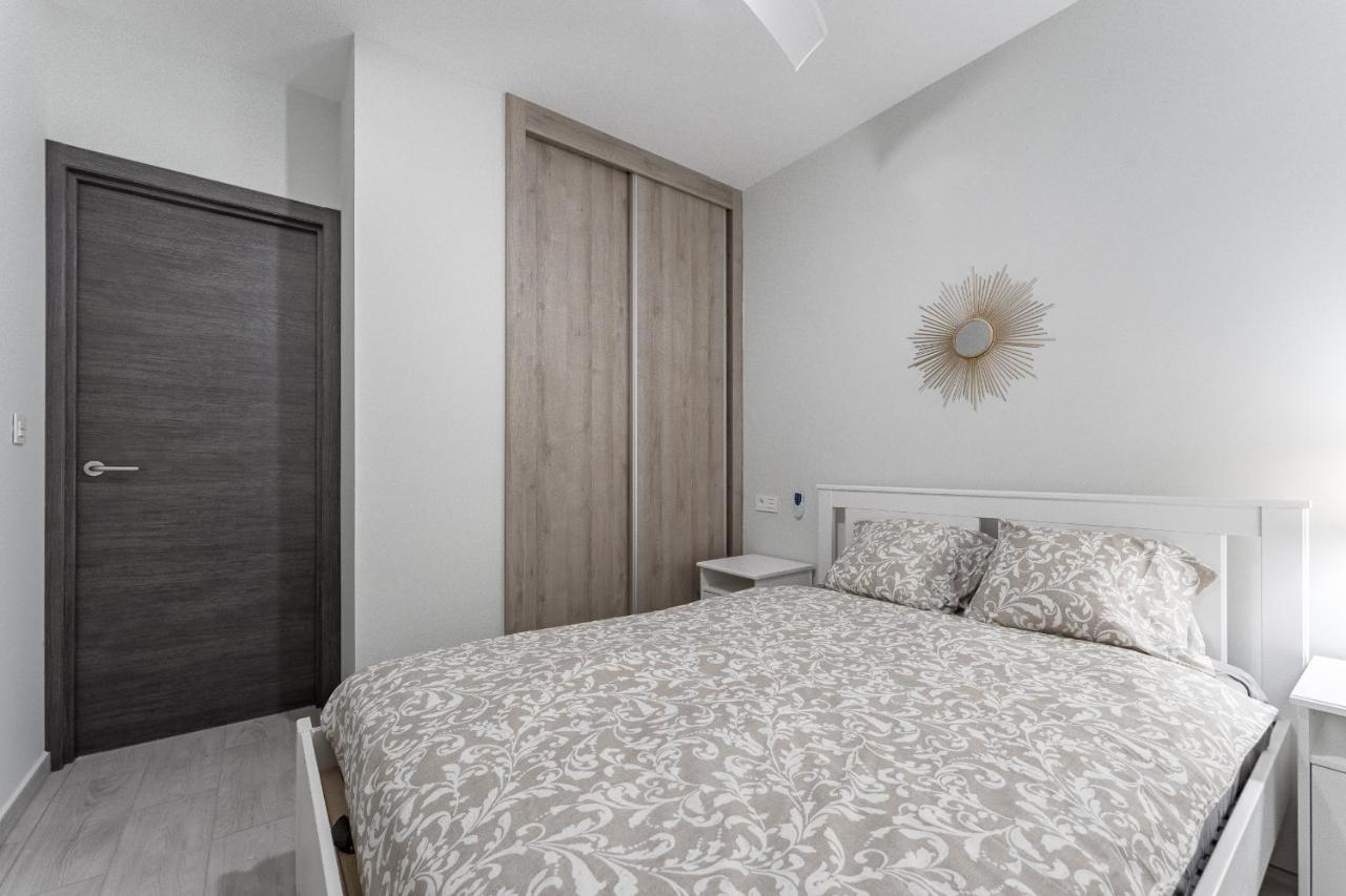 Apartment In The Orlando Complex 阿德耶 外观 照片